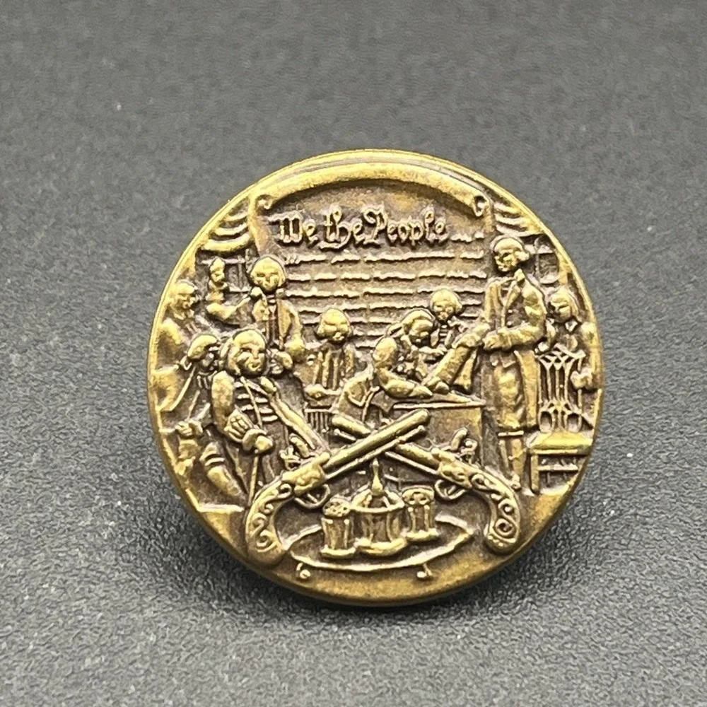 We The People Signing Of The Constitution Crossed Pistols Lapel Hat‎ Pin